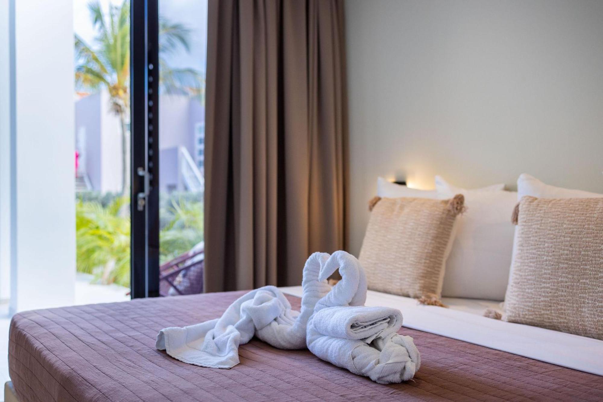 Coral Estate Luxury Resort Willibrordus 外观 照片